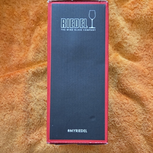 Riedel Wine Glass Box with Red and Black Design - Picture 3 of 5